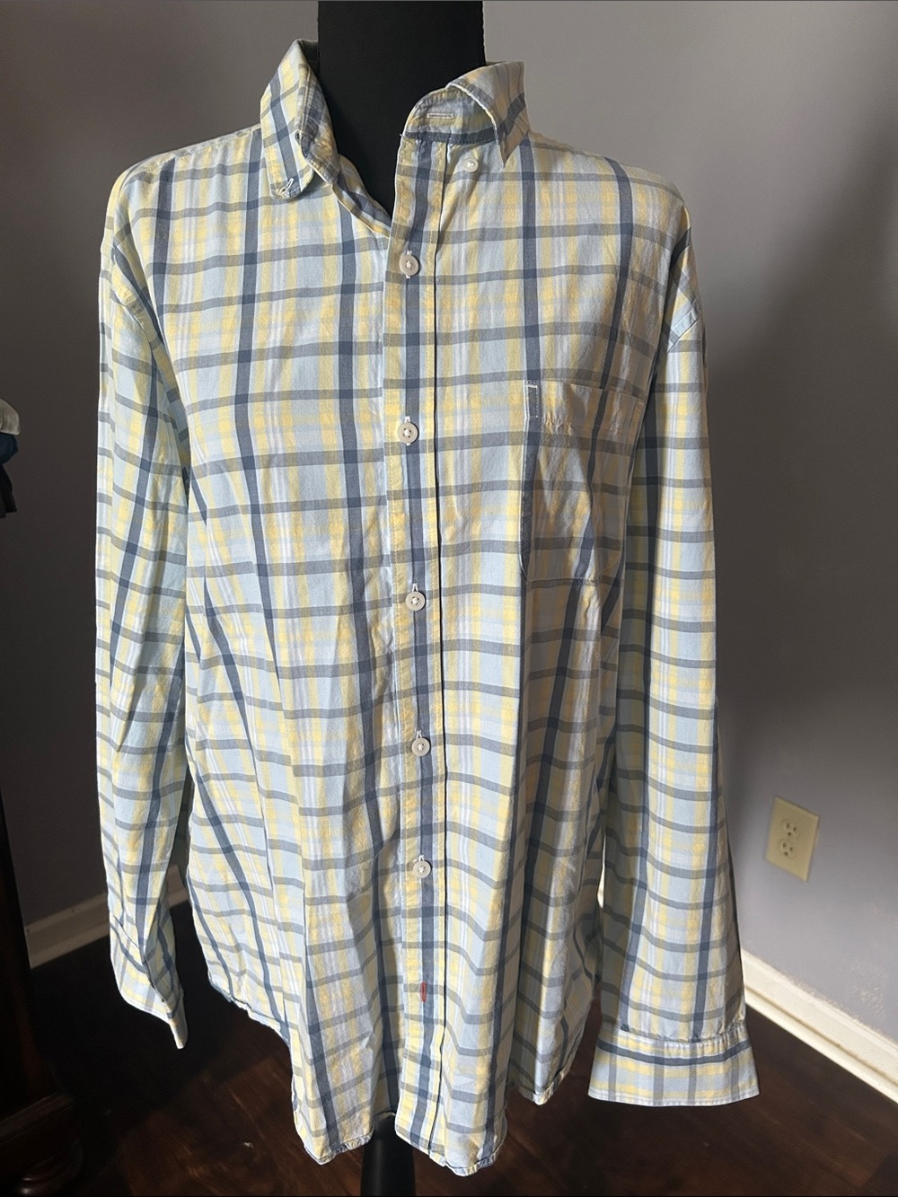 Falls Creek Men Yellow Light Blue Plaid Button-Up Shirt Size Large